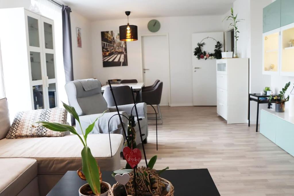 Gemuetliche & Ruhige Unterkunft Erftstadt Exterior foto